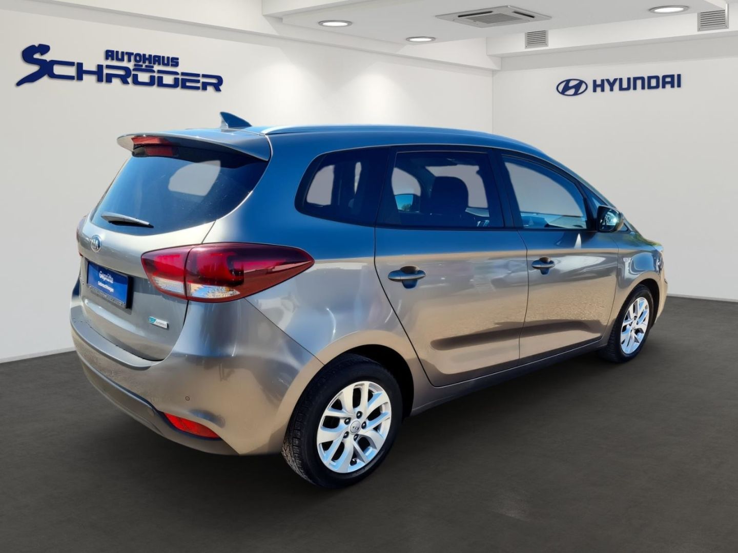 Fahrzeugabbildung Kia Carens Vision 1.7 CRDi AUTOMATIK+KAMERA+NAVI-P