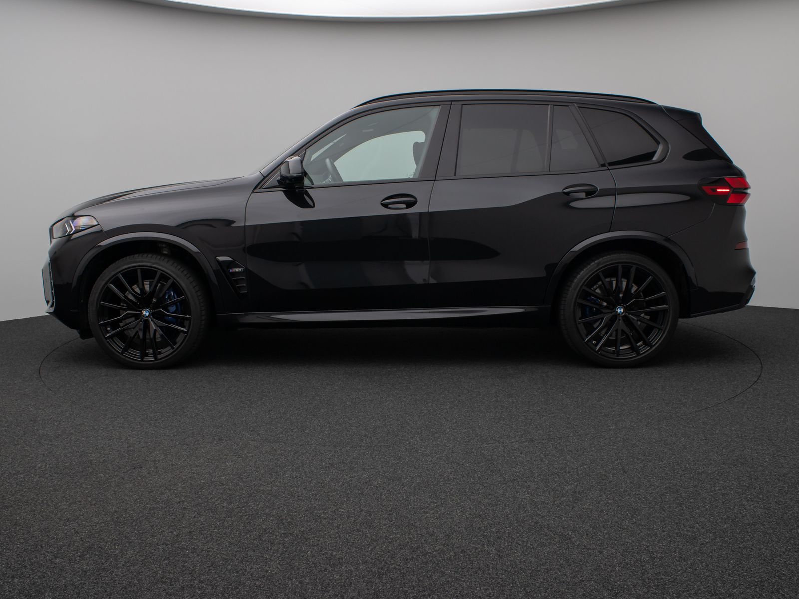 Fahrzeugabbildung BMW X5 M60i Panorama 360° B&W SoftCL Massage 22Zoll