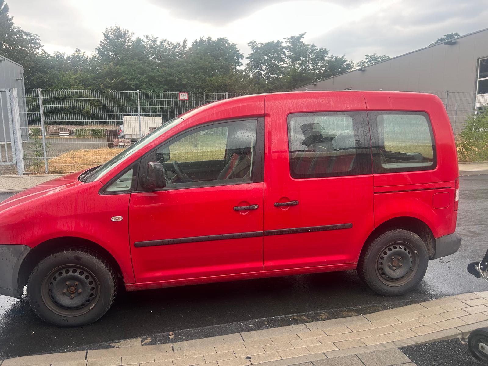 Volkswagen Caddy Life 1.4 5-Sitzer / MOTORSCHADEN