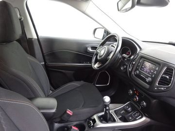 Jeep Compass - 10
