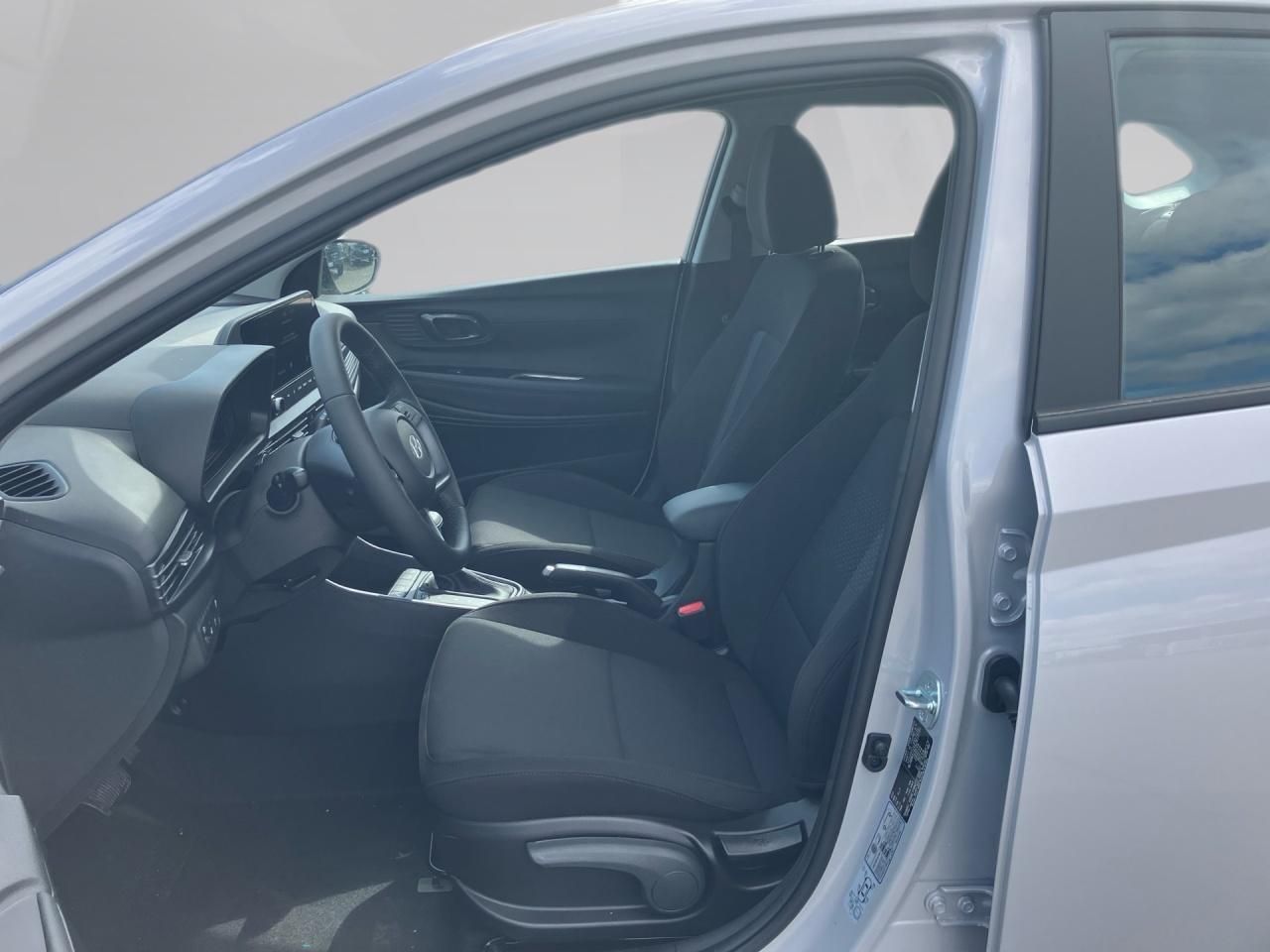 Fahrzeugabbildung Hyundai i20 TREND *Lichtpaket*Komfortpaket* 4xSHZ AUT LM