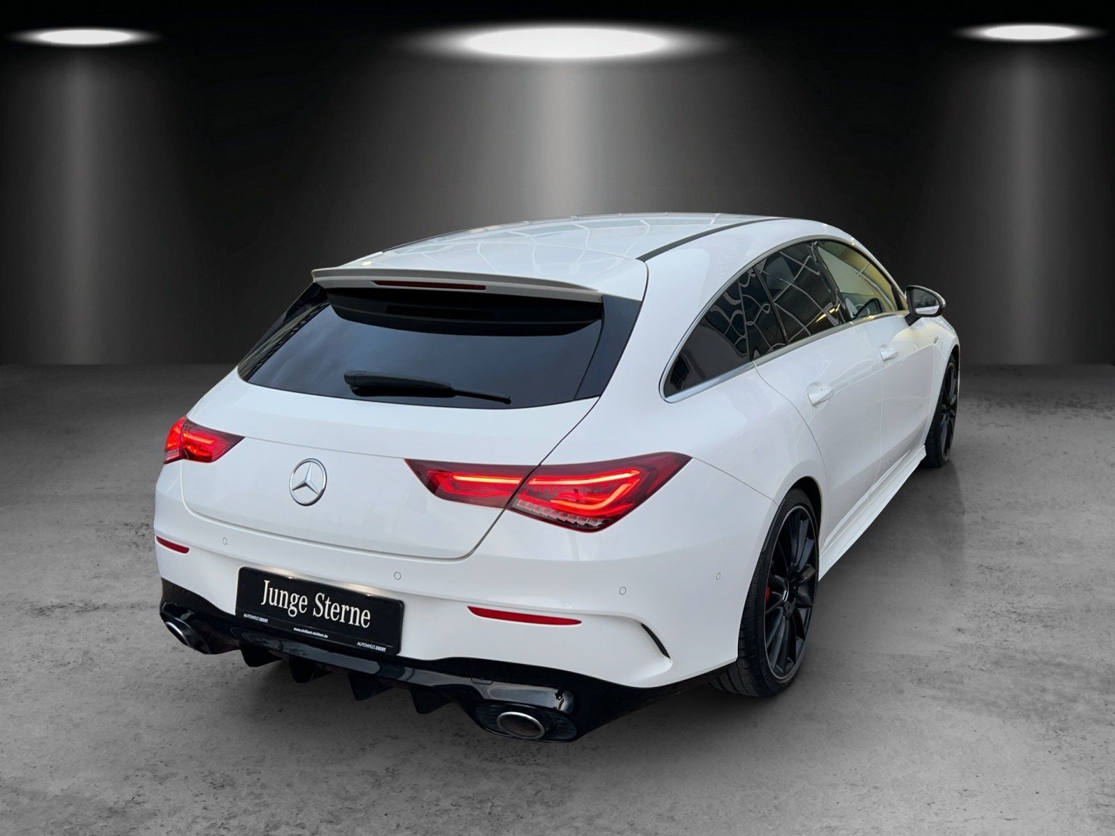 Fahrzeugabbildung Mercedes-Benz CLA 35 AMG SB Perf.Sitz LED Standhzg HighEndMBUX