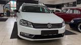 Volkswagen Passat Comfortline*Pano*ACC*AHK*8 fach - Volkswagen Passat: Kombi, Comfortline