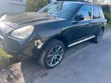 Porsche Cayene Turbo - Porsche Cayenne aus 2005: Turbo
