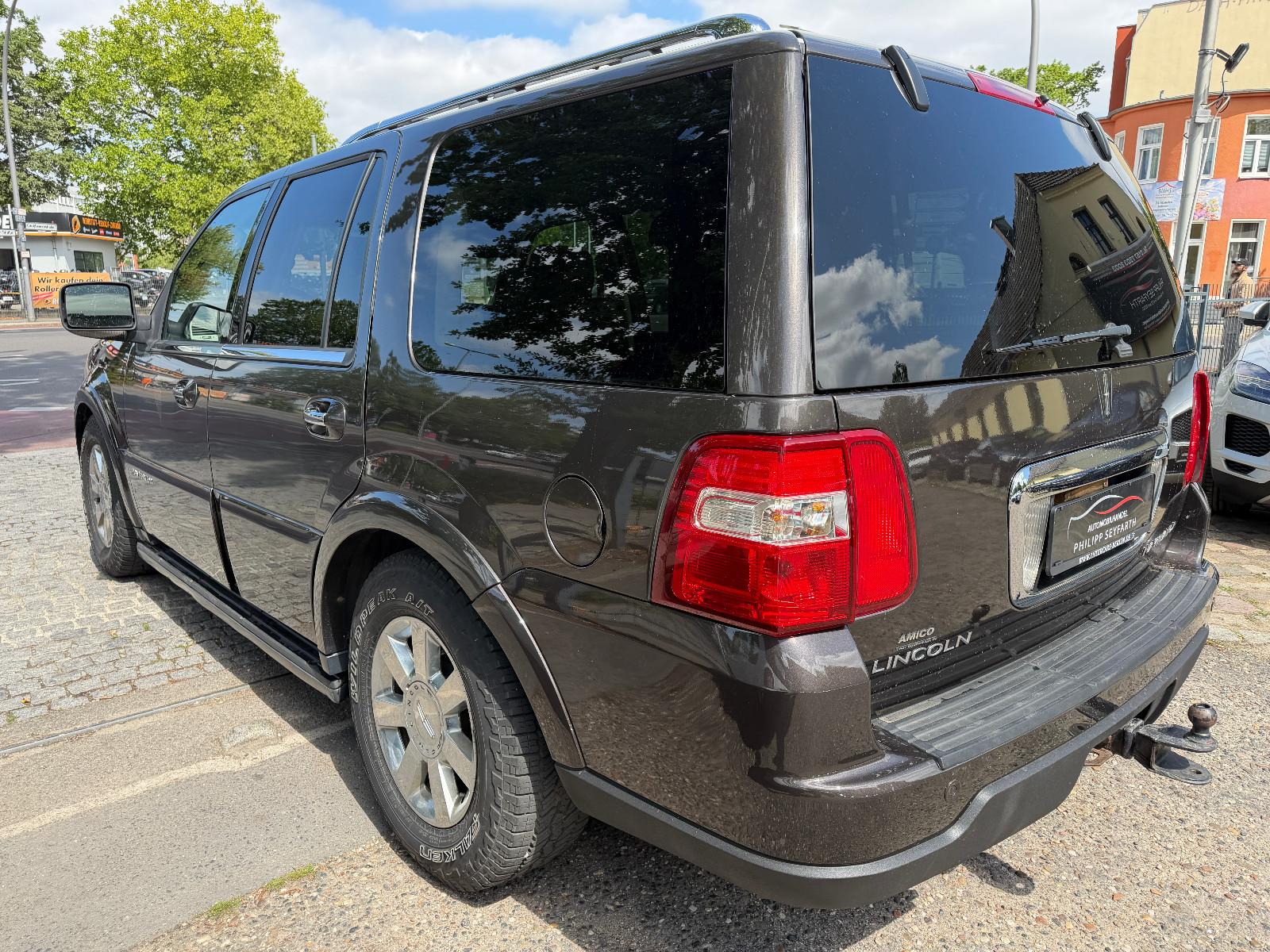 Lincoln NAVIGATOR 5,4L V8 4x4*AUT.*LEDER*EGSD*7-SITZE*