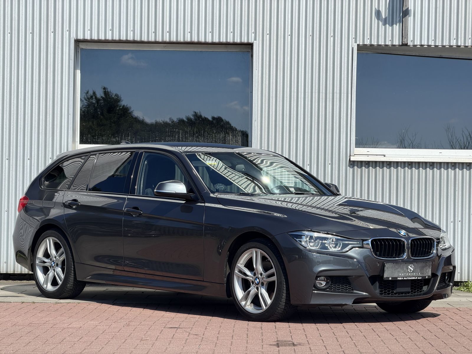 BMW 3 320 d xDrive M Sport HUD Kamera PDC AHK