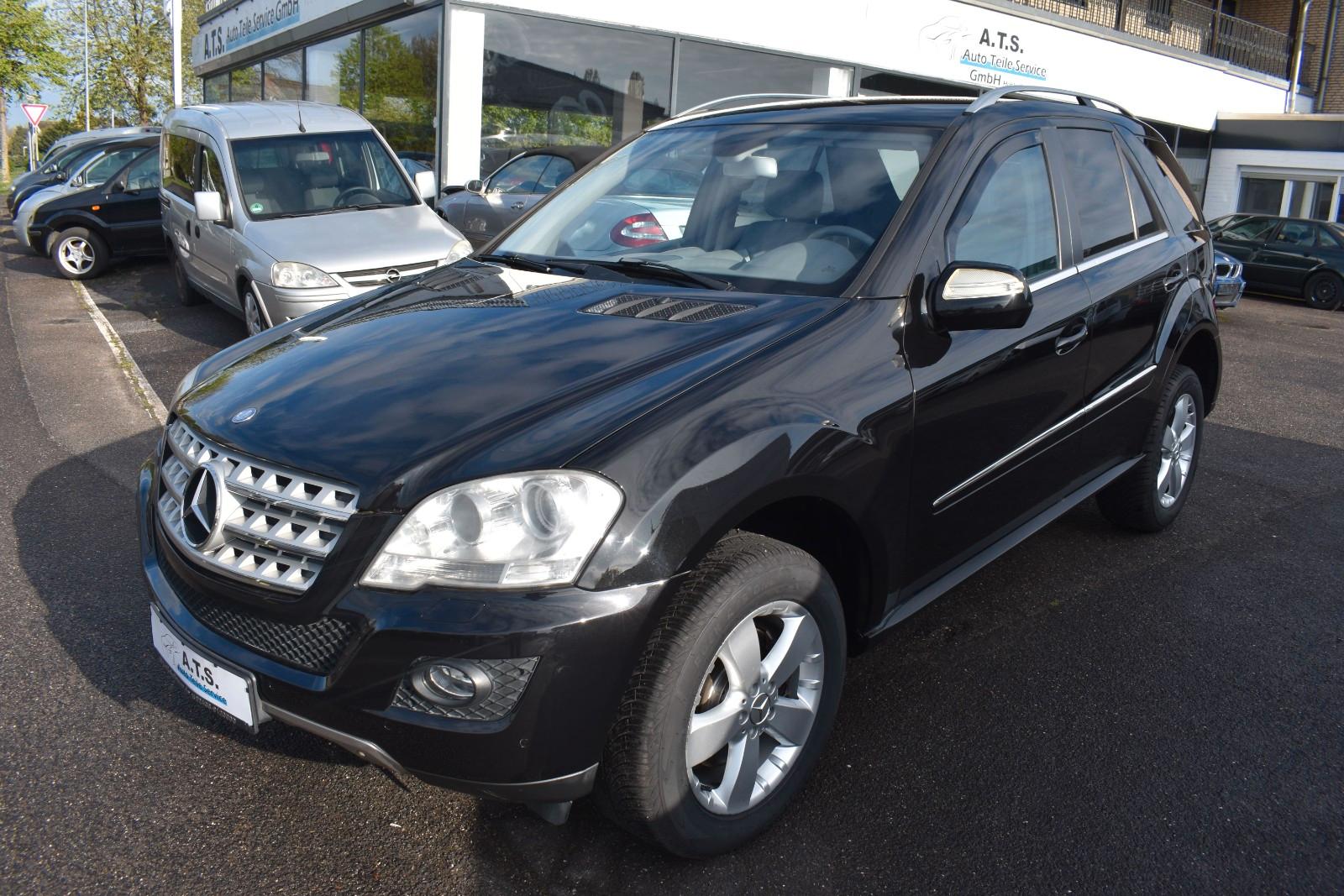 Mercedes-Benz ML 350 CDI *AUTOMATIK*LEDER*ALLRAD*AHK*TÜV NEU