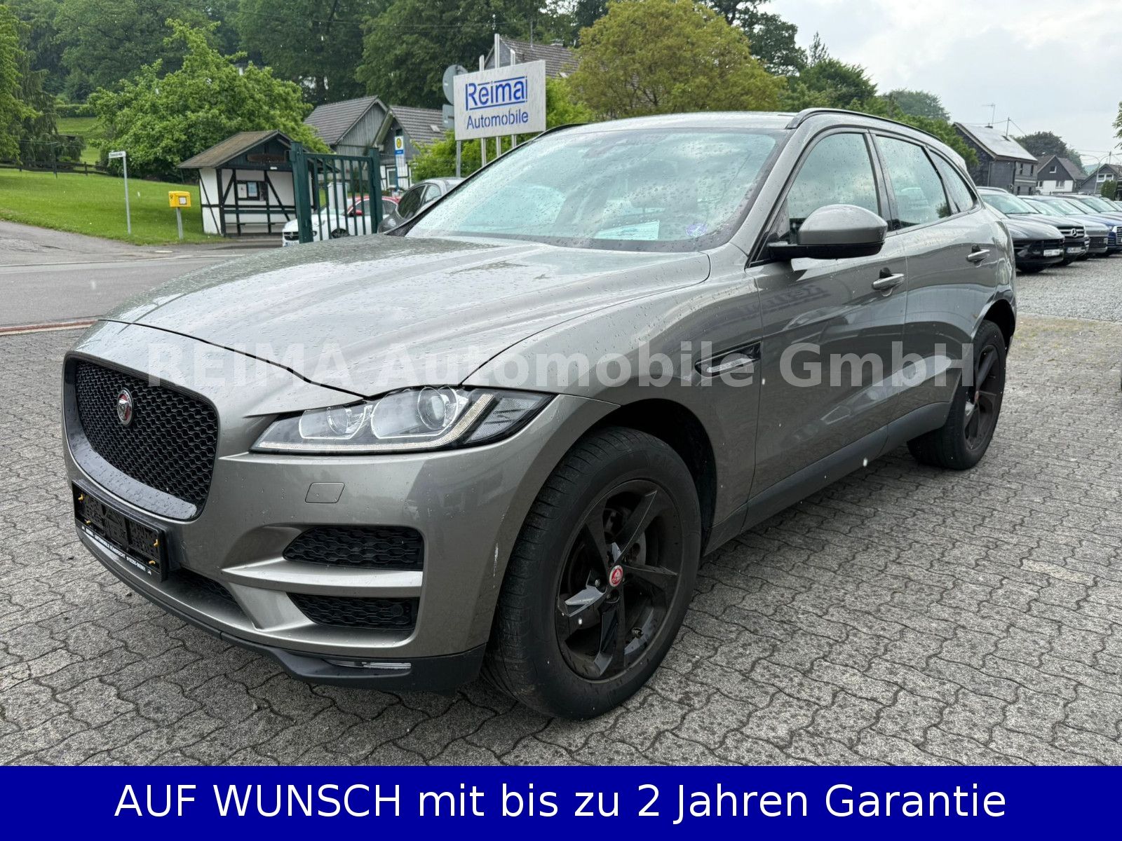 Fahrzeugabbildung Jaguar F-PACE 2,0T Prestige AWD, Pano, Leder, Meridian