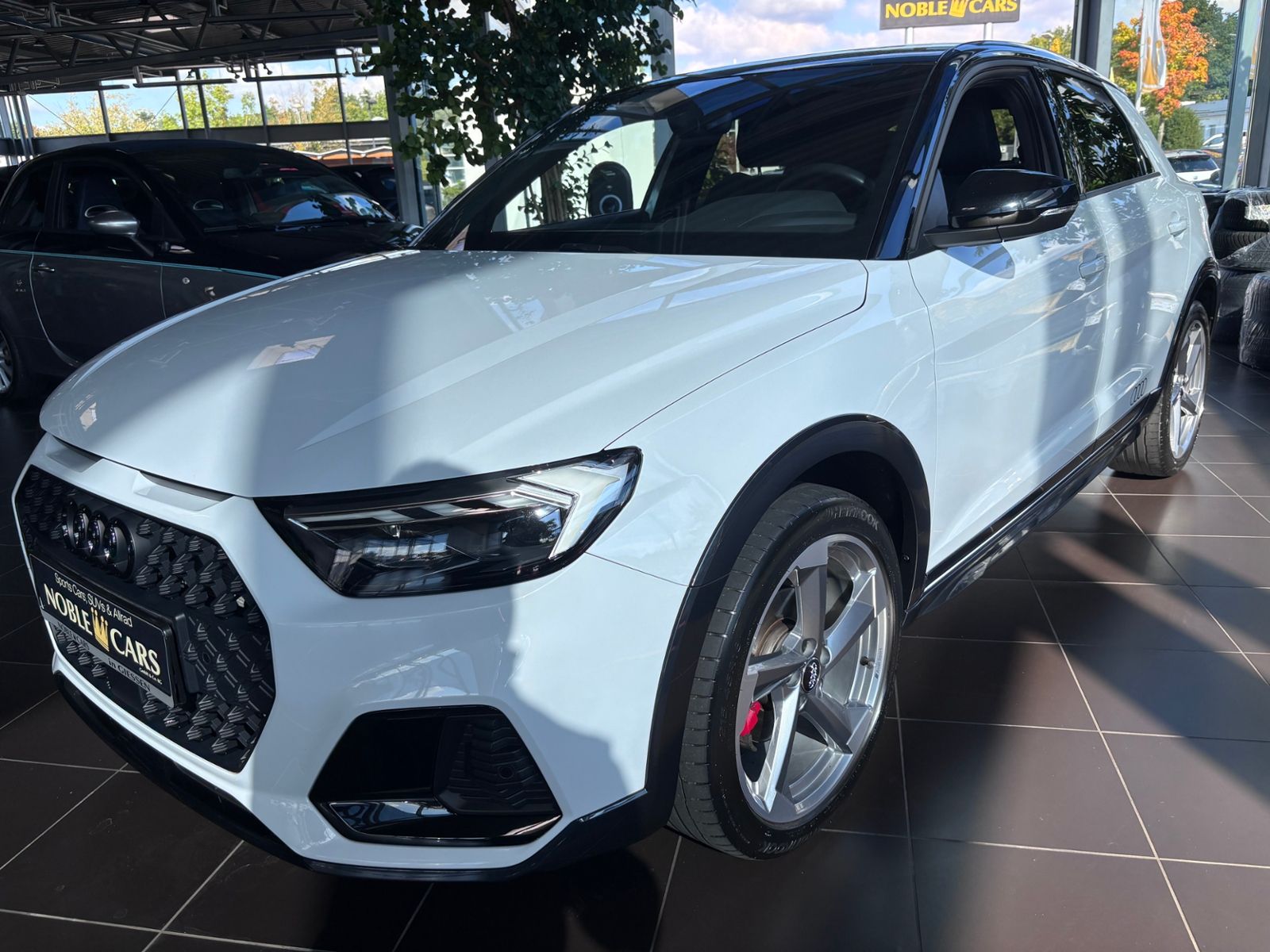 Fahrzeugabbildung Audi A1 citycarver 35 TFSI S-Line CARPLAY AHK LED