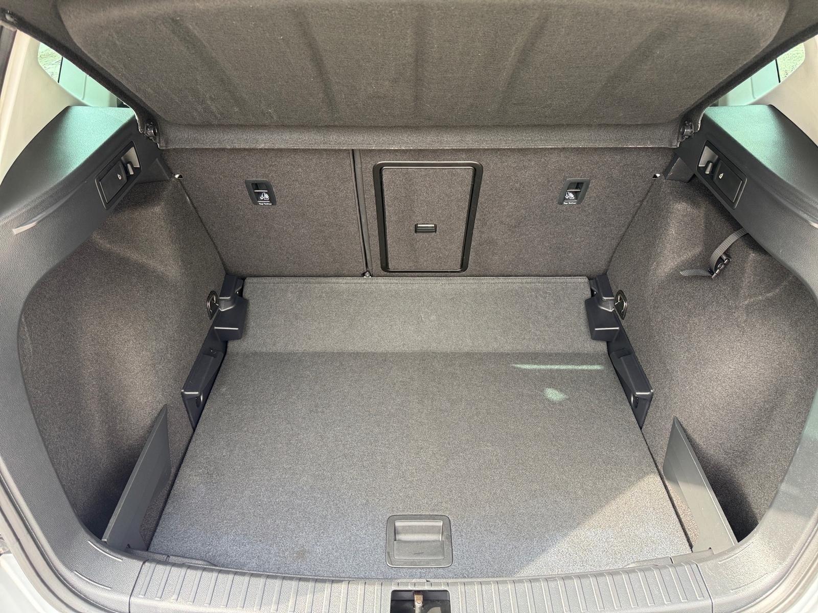 Seat Ateca 1.5 TSI ACT DSG Style NAVI ACC LED Leder