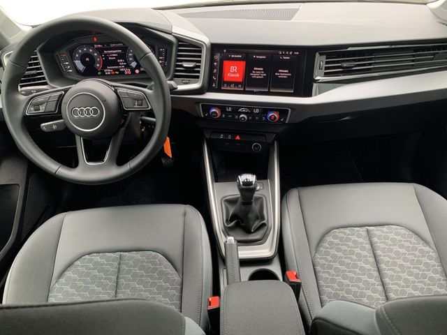 A1 Sportback 30 TFSI ADVANCED SMARTPHONE INTERFA