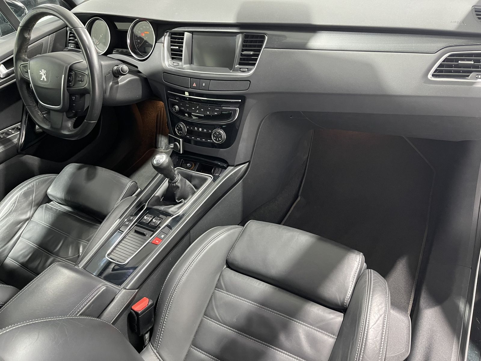 Fahrzeugabbildung Peugeot 508 Allure*AHK*LED*Leder*Pano*STHZ*Navi*