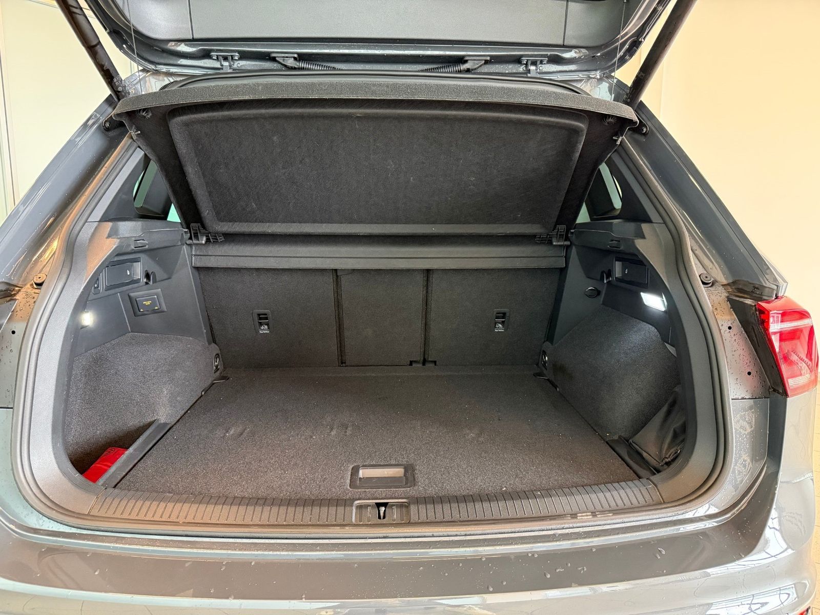 Volkswagen Tiguan 2.0 TSI R-Line 4Motion AHK Alarmanlage foto 18