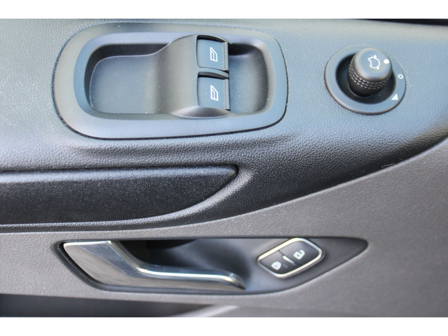 FORD Transit Custom 300 L1 2.0 TDCi Trend 2xSchiebetü - Image 11