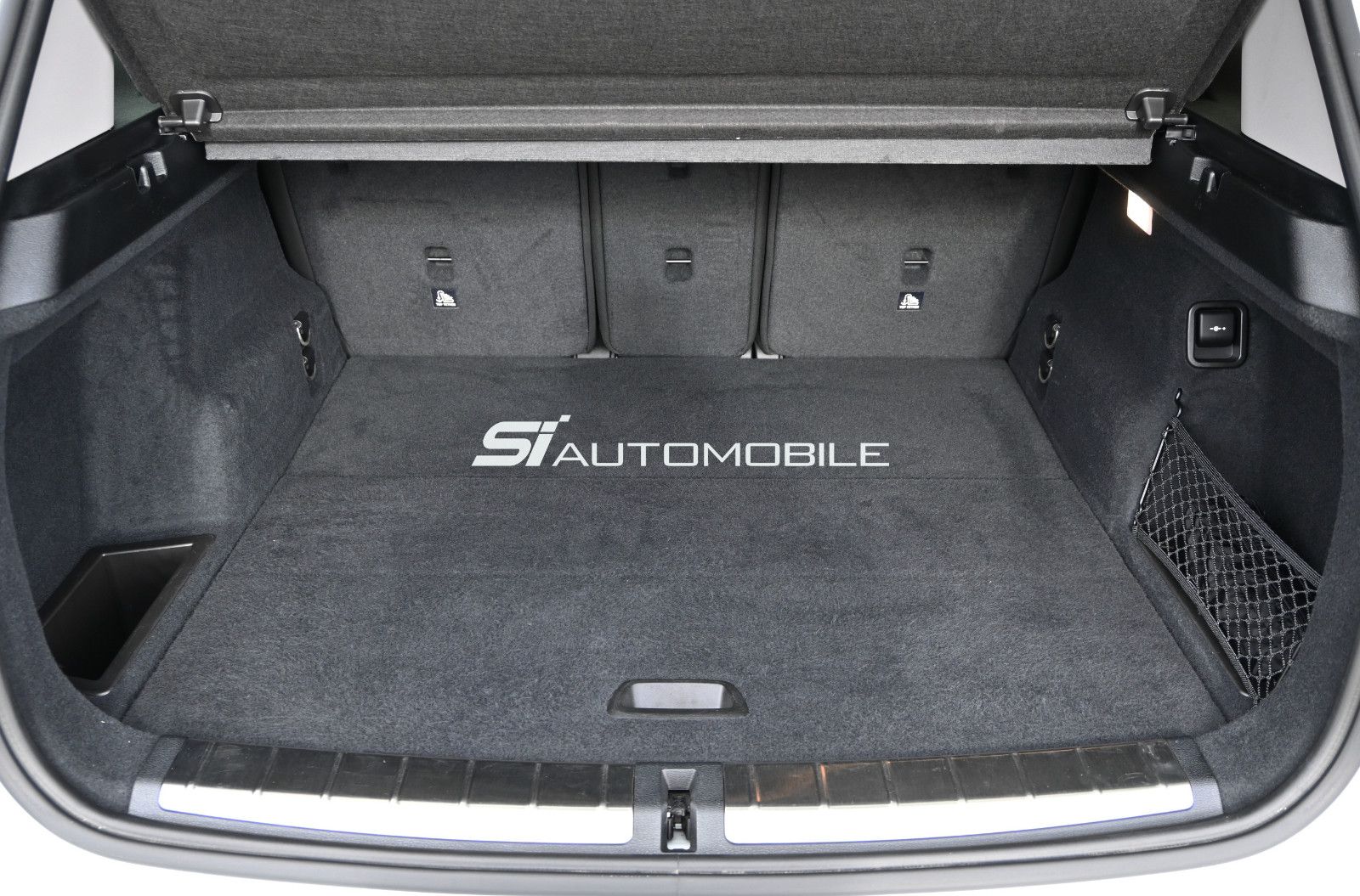 Fahrzeugabbildung BMW X1 xDr. 20d Sport Line °ACC°AHK°HEAD-UP°KAMERA°