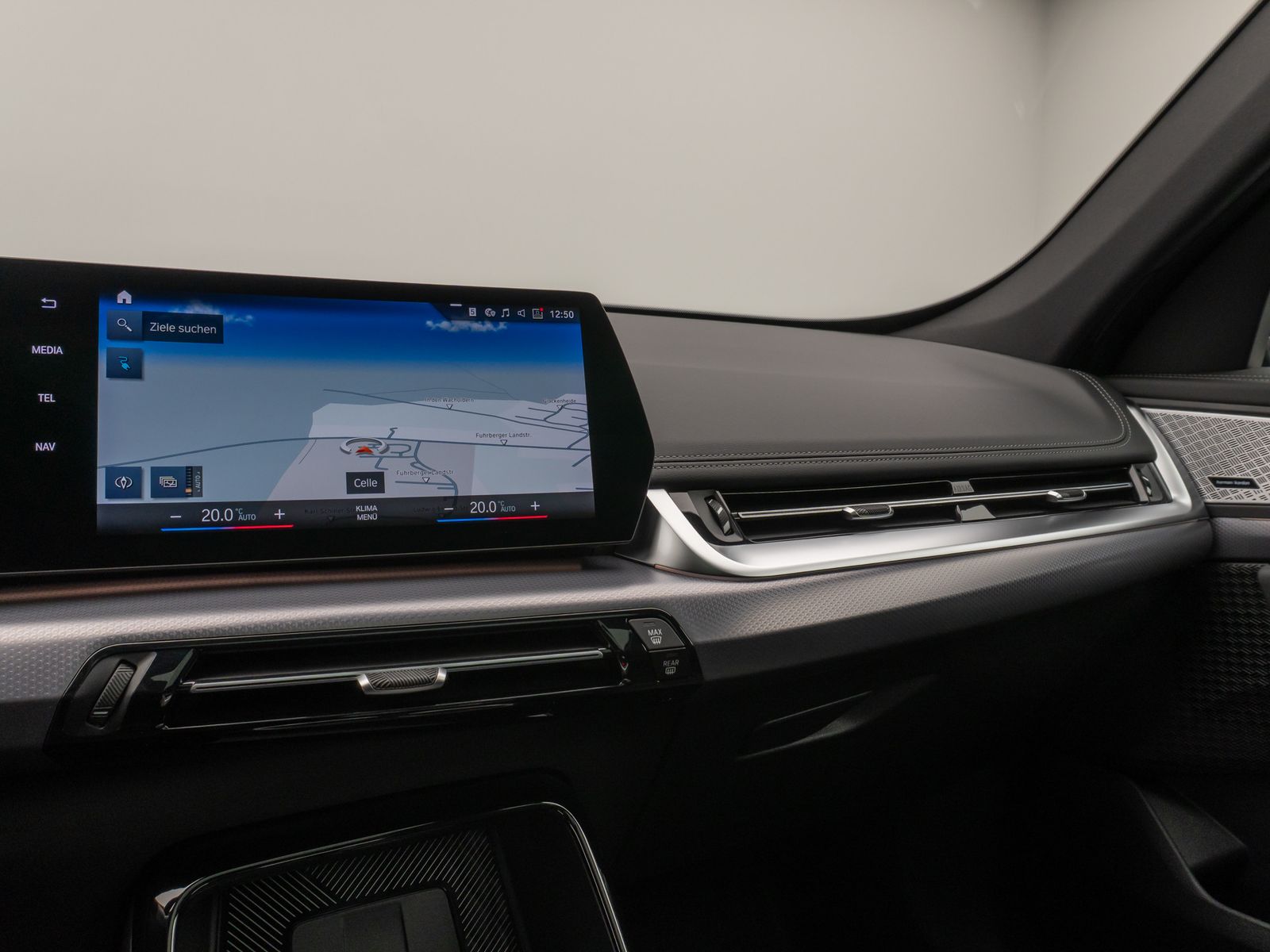 Fahrzeugabbildung BMW iX1 xD30 M Sport Pro Panorama 360°HUD DAB H/K