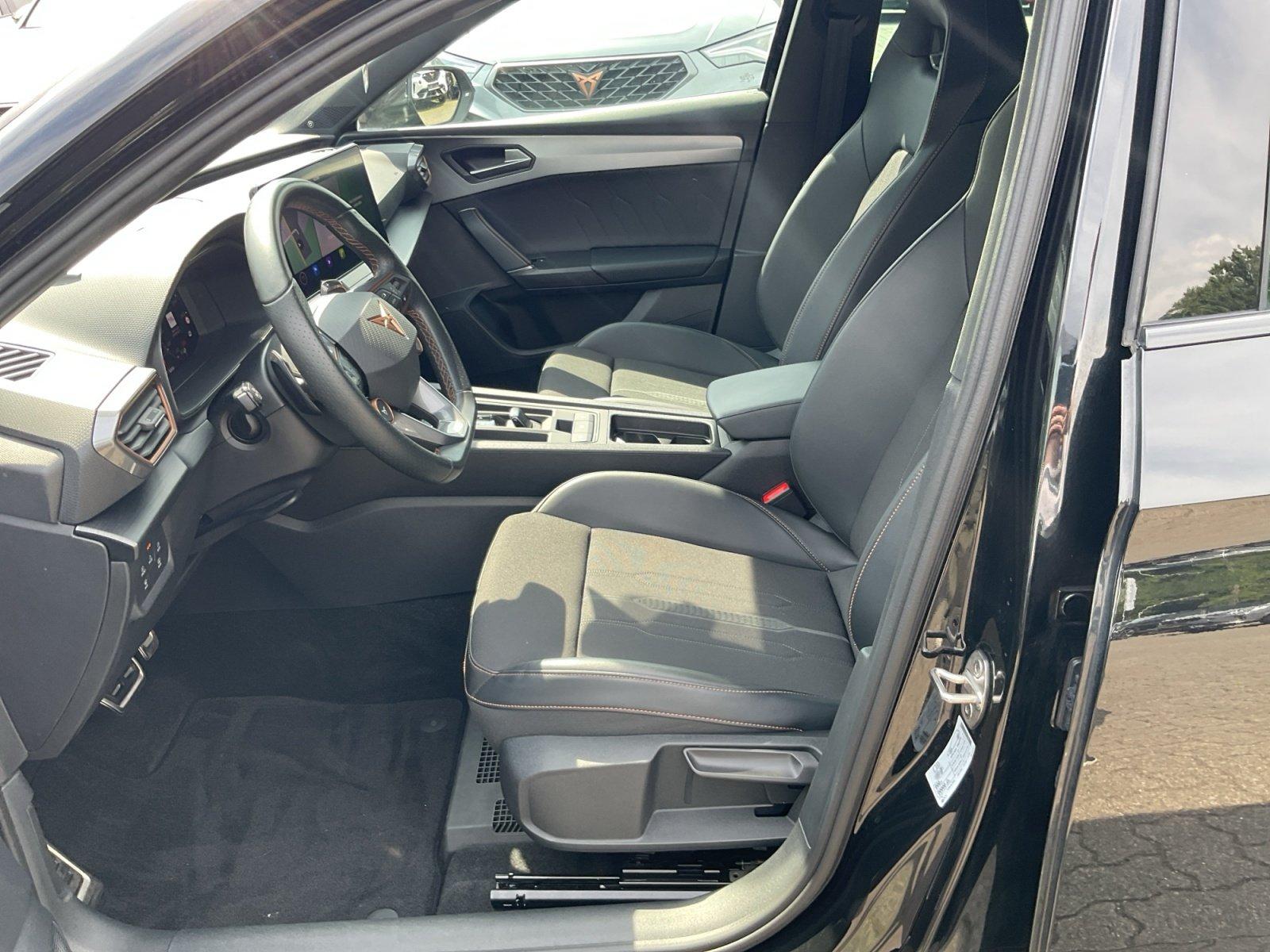 Cupra Leon 2.0 TSI DSG ACC + LED-SCHEINWERFER LM 19Z