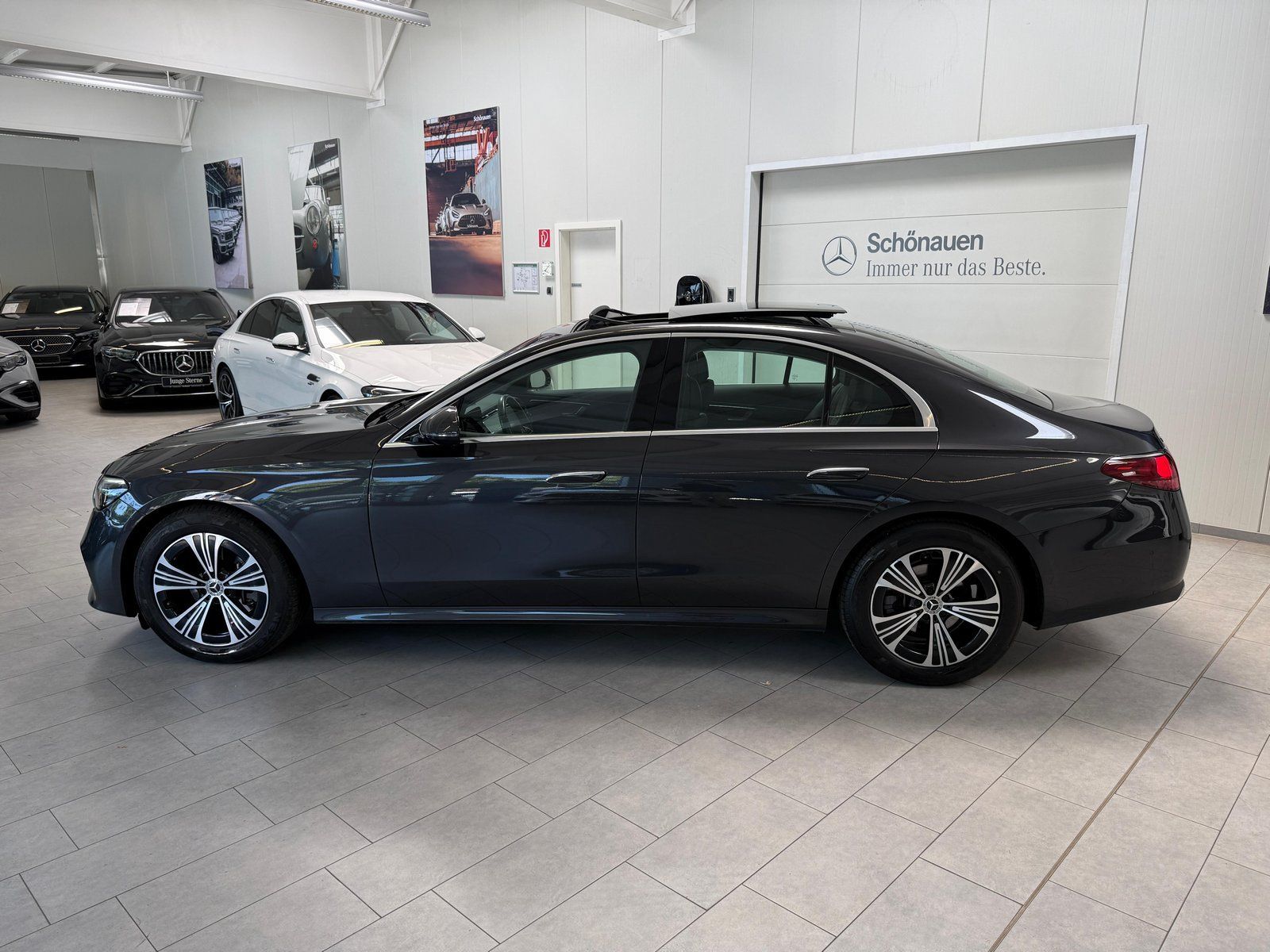 Mercedes-Benz E220 d 4M AVANTGARDE ADV. PANO DISTR AHK KEYLESS foto 4