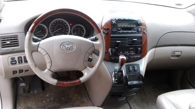 Toyota Sienna AWD Limited FESTPREIS Leder LPG 7 Sitzer