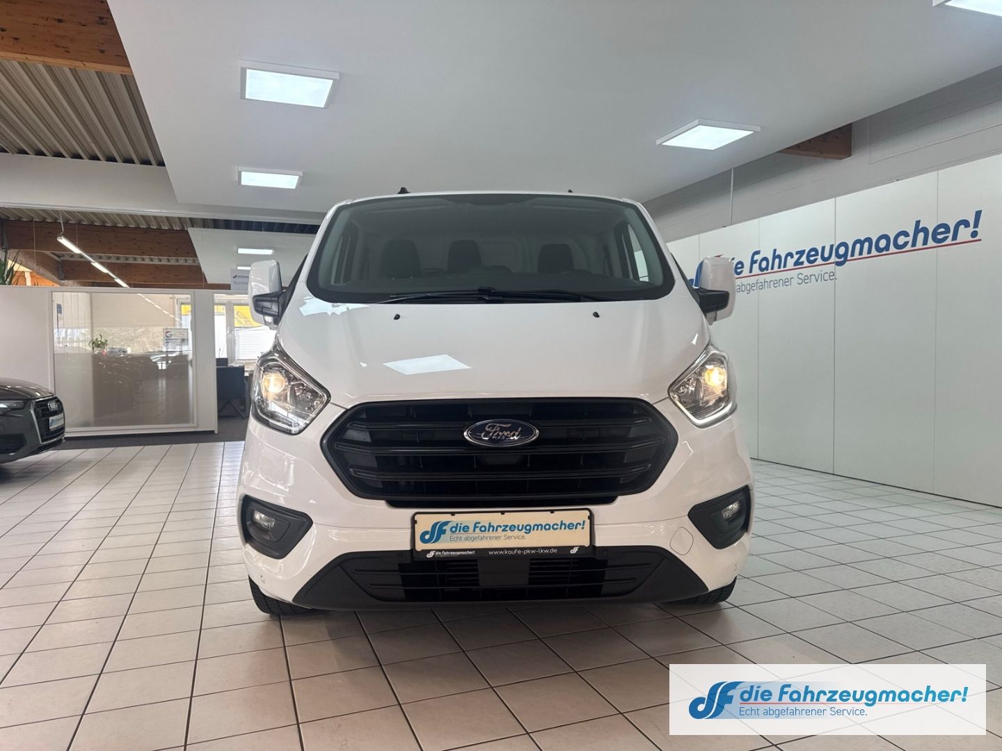 Fahrzeugabbildung Ford Transit Custom Kasten 320 L2 Trend DAB Notbremsa