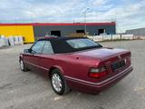 Mercedes-Benz E 220 Cabrio Sportline Automatik-Top Zustand - Mercedes-Benz E 220: Rot, Leder