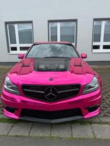 Mercedes-Benz C 63 AMG AMG  - rote Mercedes-Benz C 63 AMG