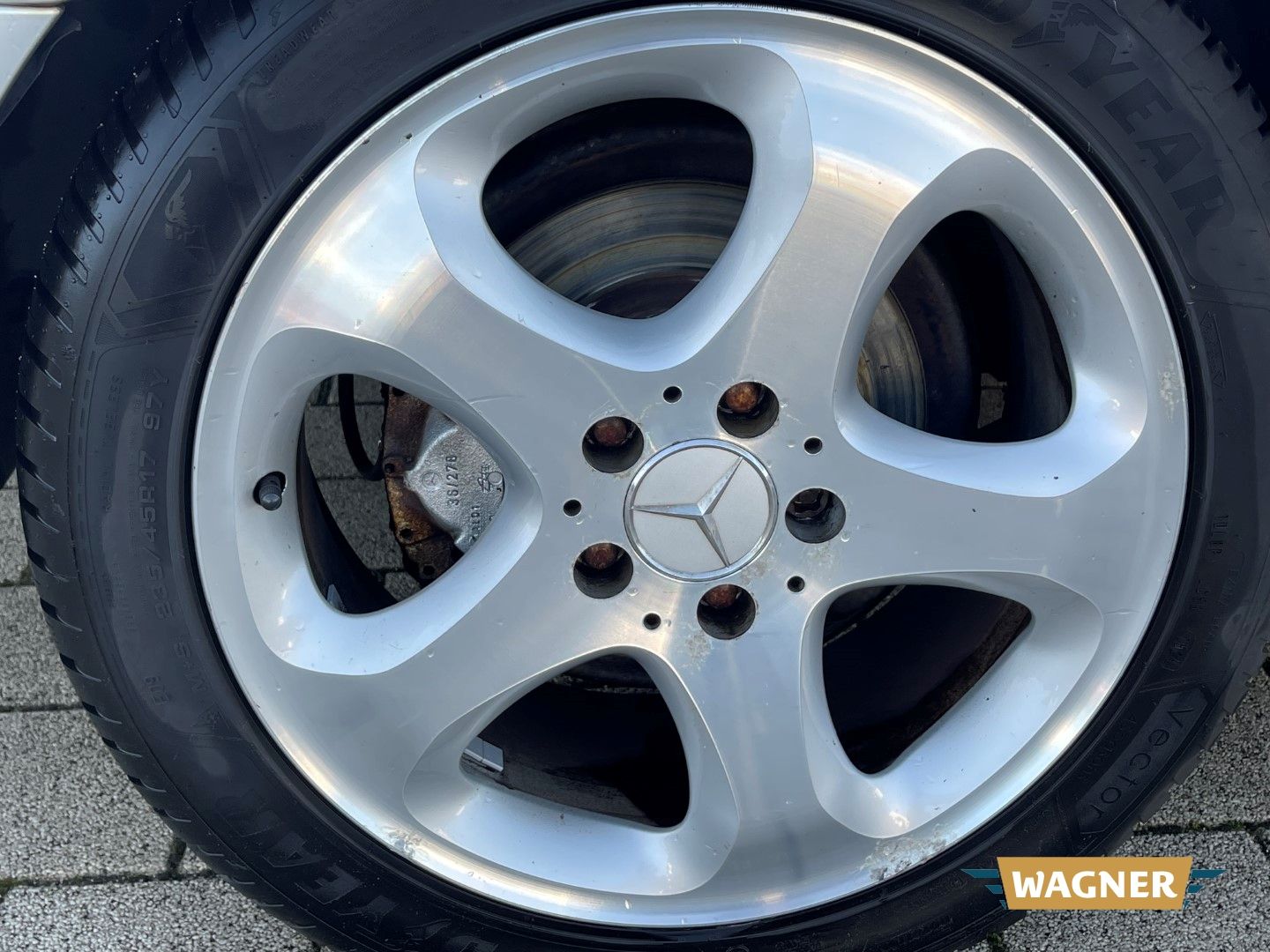 Fahrzeugabbildung Mercedes-Benz E 200 Kompressor AVANTGARDE Automatik