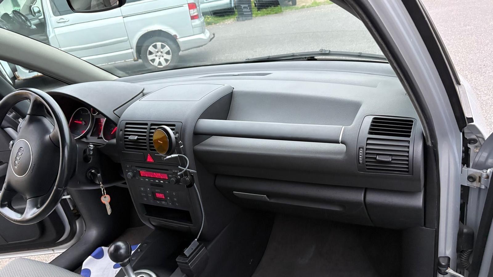 Audi A2 2004 — photo 10