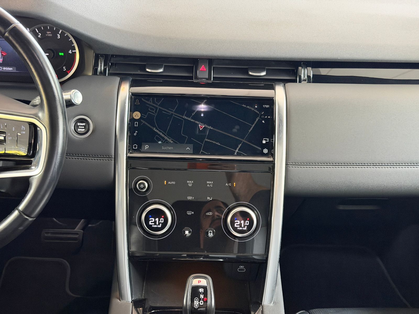 Fahrzeugabbildung Land Rover Discovery Sport AWD D200/360''KAM/LEDER/PANORAMA