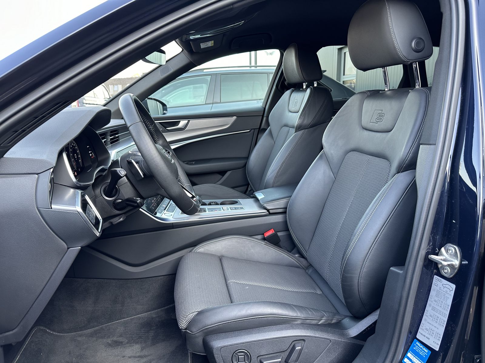 Fahrzeugabbildung Audi A6 Avant 40 TDI S-Line NAV+LED+ACC+BANG&OLUFSEN