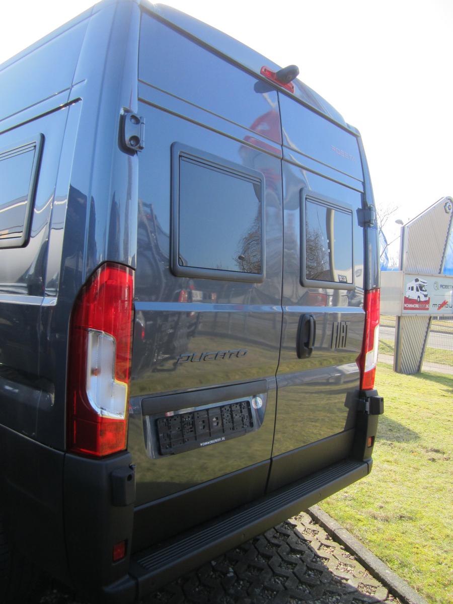 Robeta Kronos for two Office, Längsbetten , großes  Bad