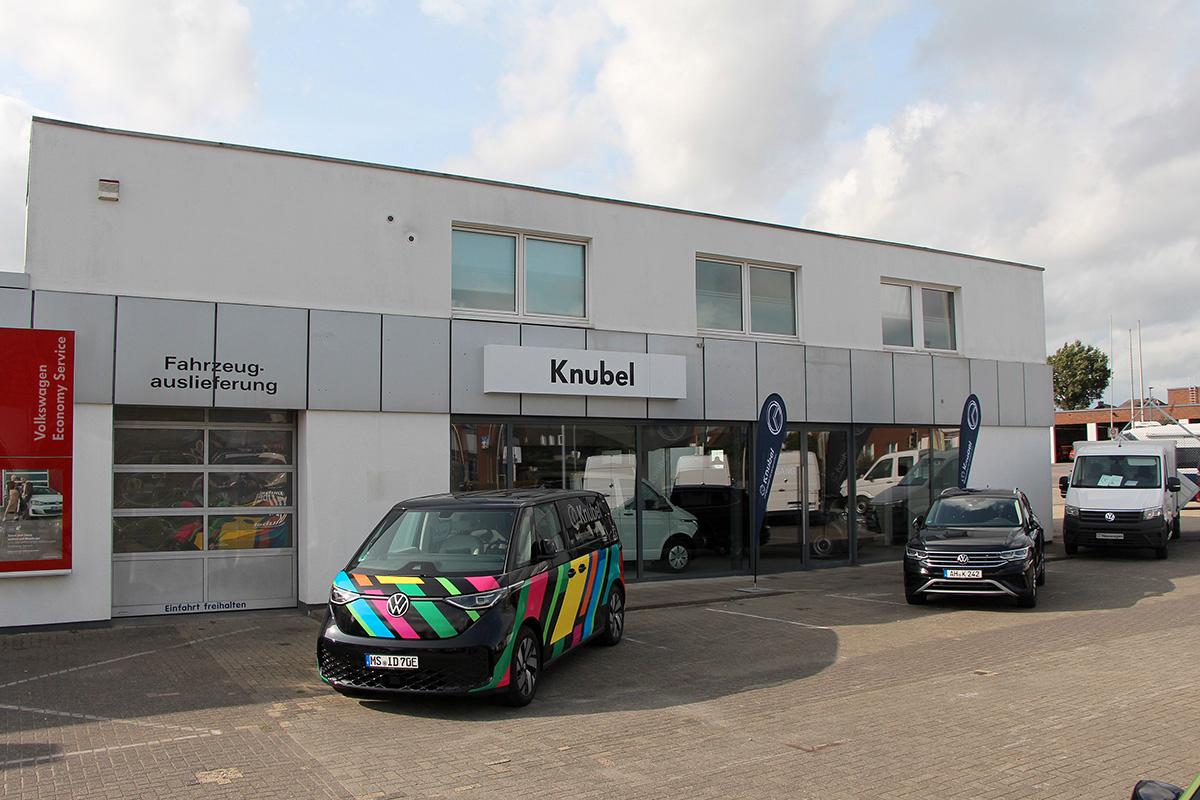 showroom-image-bottom