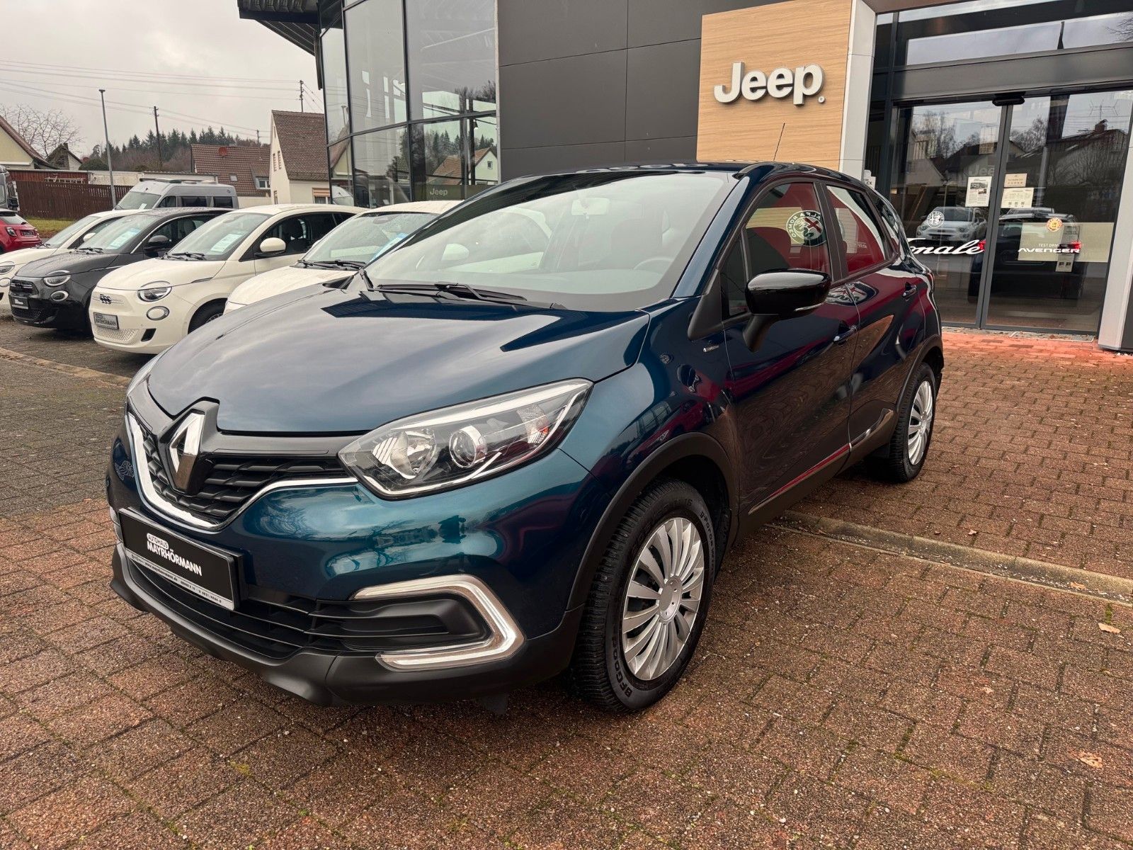 Fahrzeugabbildung Renault Captur Limited Radio Klima LED Tagfahrlicht