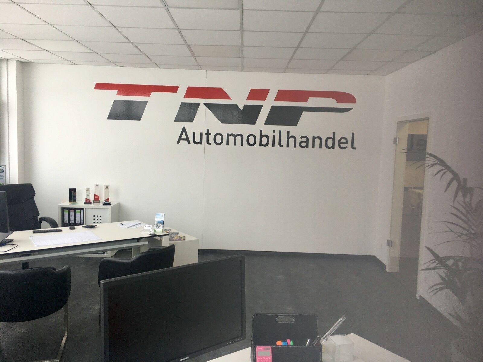 showroom-image-bottom