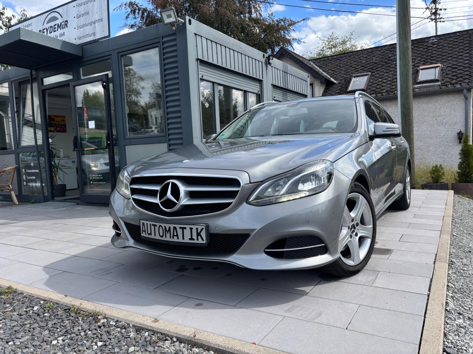 Mercedes-Benz E 300 "LED"Schiebedach"
