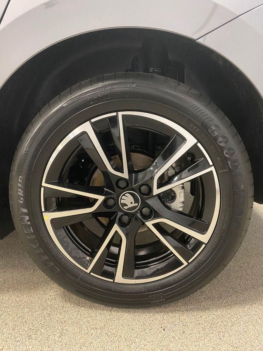 Fahrzeugabbildung SKODA Fabia 1.0 TSI DSG Monte Carlo+KAMERA+Android+ALU