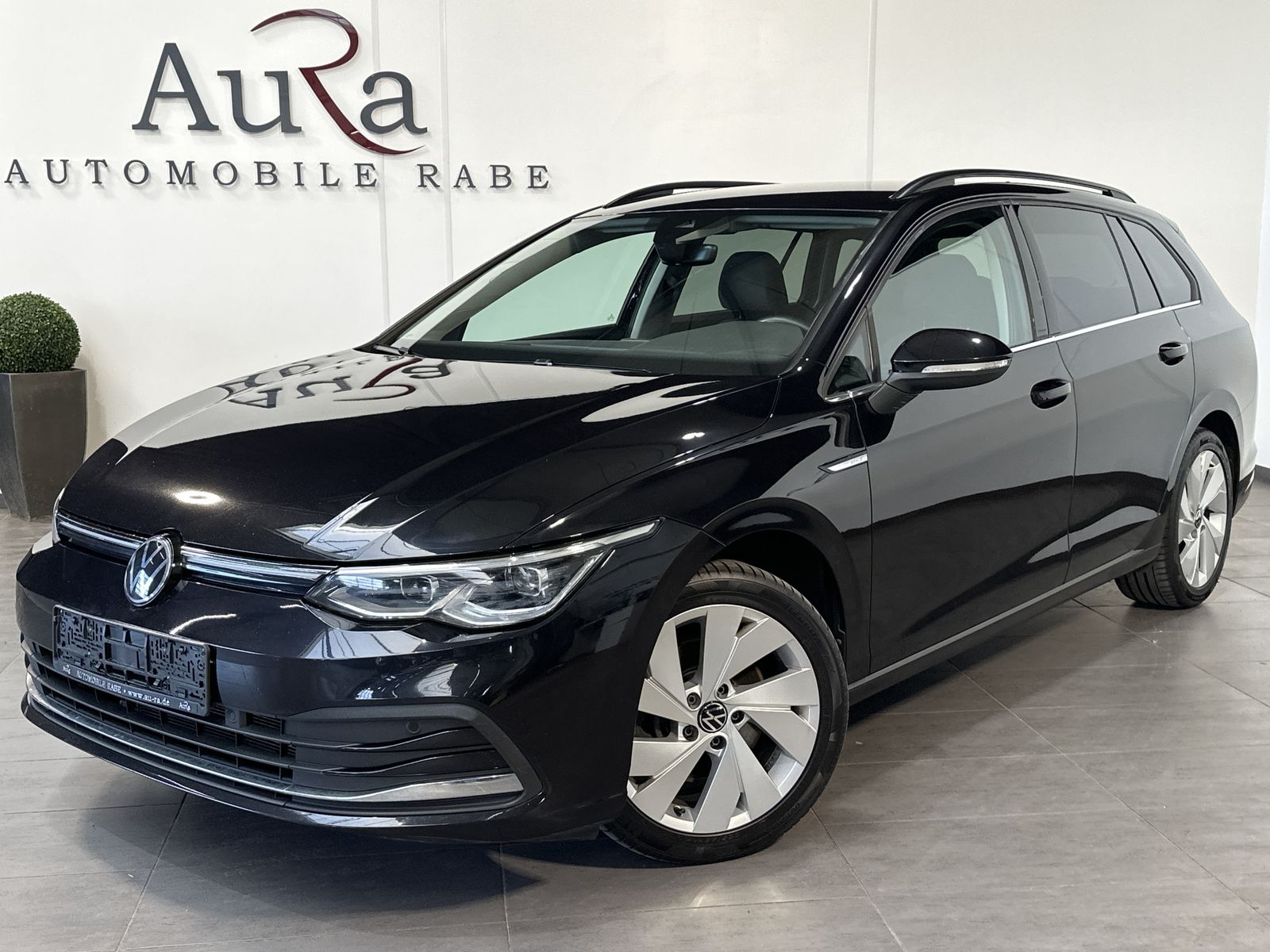 Fahrzeugabbildung Volkswagen Golf Variant 2.0 TDI DSG Style NAV+LED+AHK+KAM
