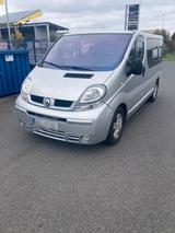 Renault Trafic 7 Sitze 2,5 dci - Renault Trafic: 2.5