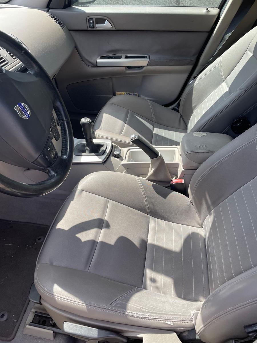 Volvo V50 2007 — photo 7