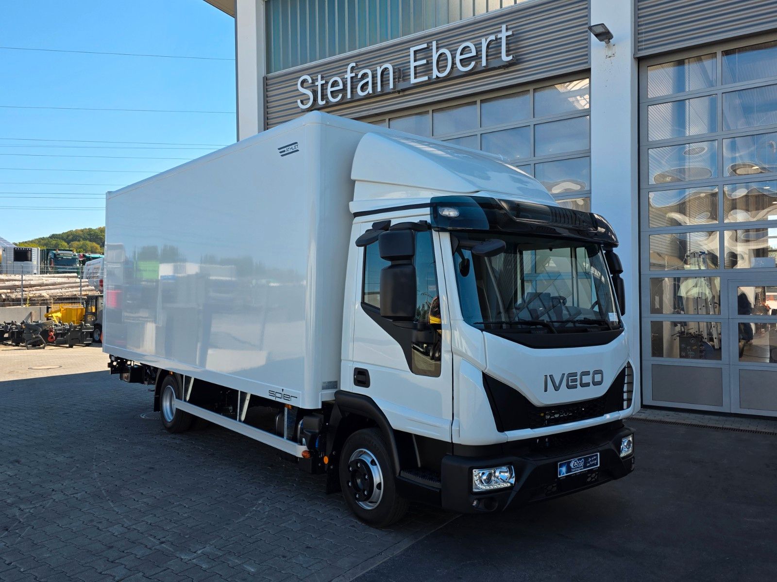 Fahrzeugabbildung Iveco Eurocargo ML75E19/P LBW Spoiler Klima 3 Sitze