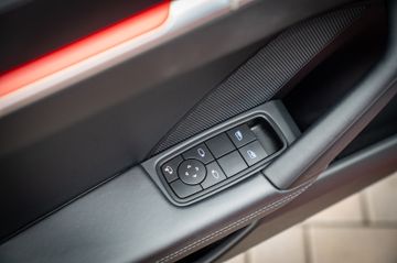 Porsche 992 Carrera*LED*PANO*Park-360*Approved*Sport-AGA