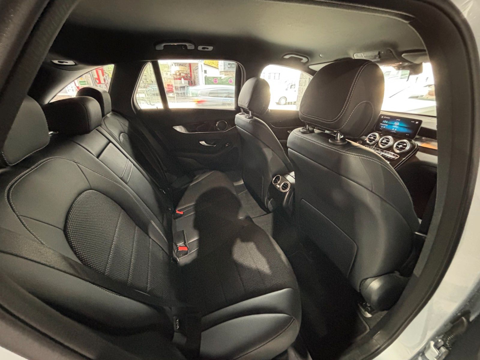 Fahrzeugabbildung Mercedes-Benz GLC 200 4Matic /MULTIMEDIA MBUX/KAMERA/SHZ
