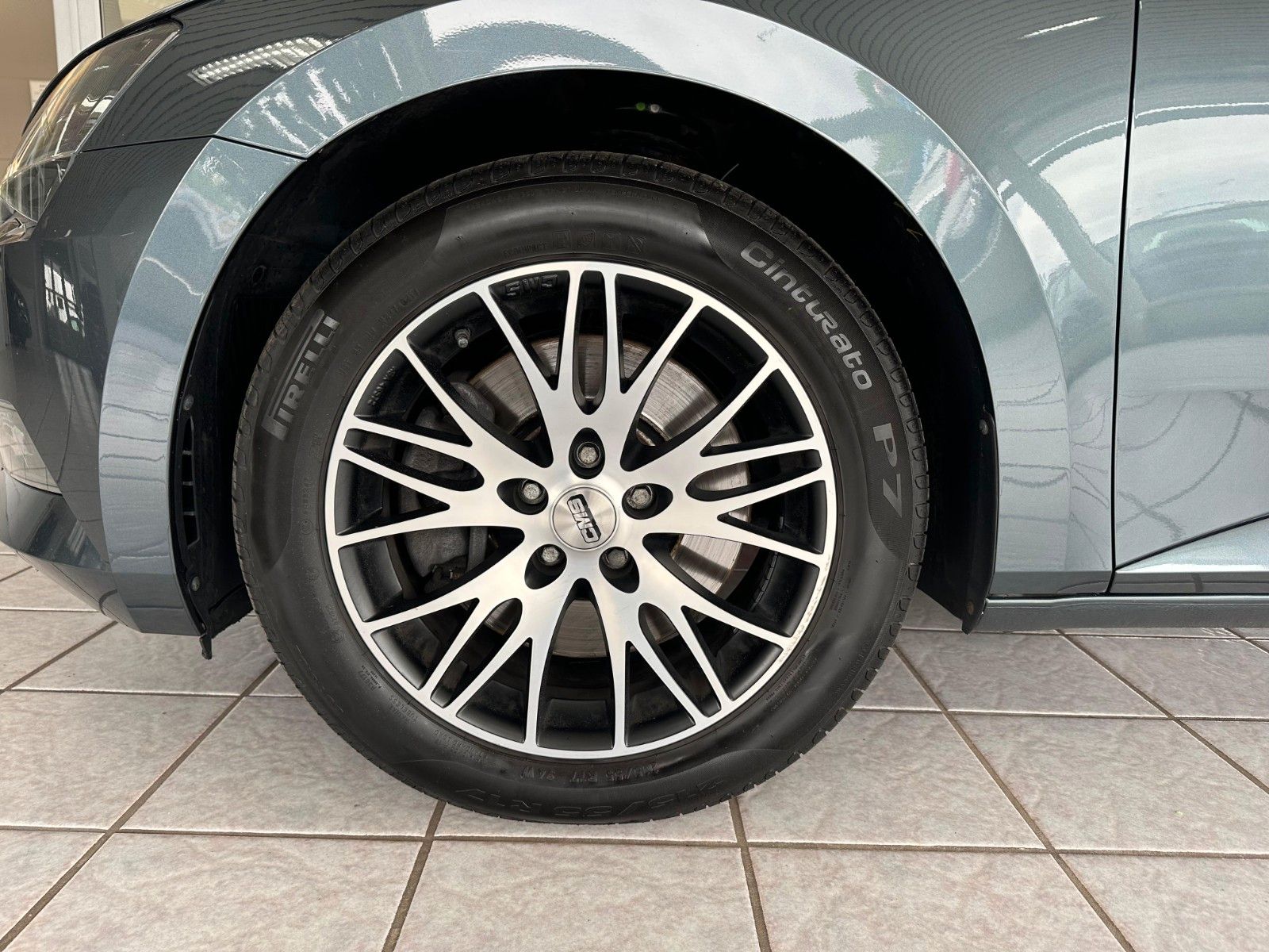 Skoda Superb Combi Style 4x4 PDC Tempo SHZ Kamera DAB foto 25