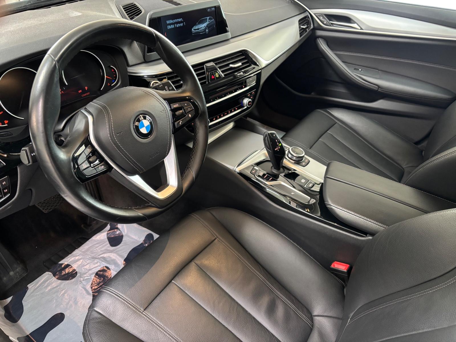 BMW 520d xDrive Automatik,Scheckheft,Rückfahrkamera