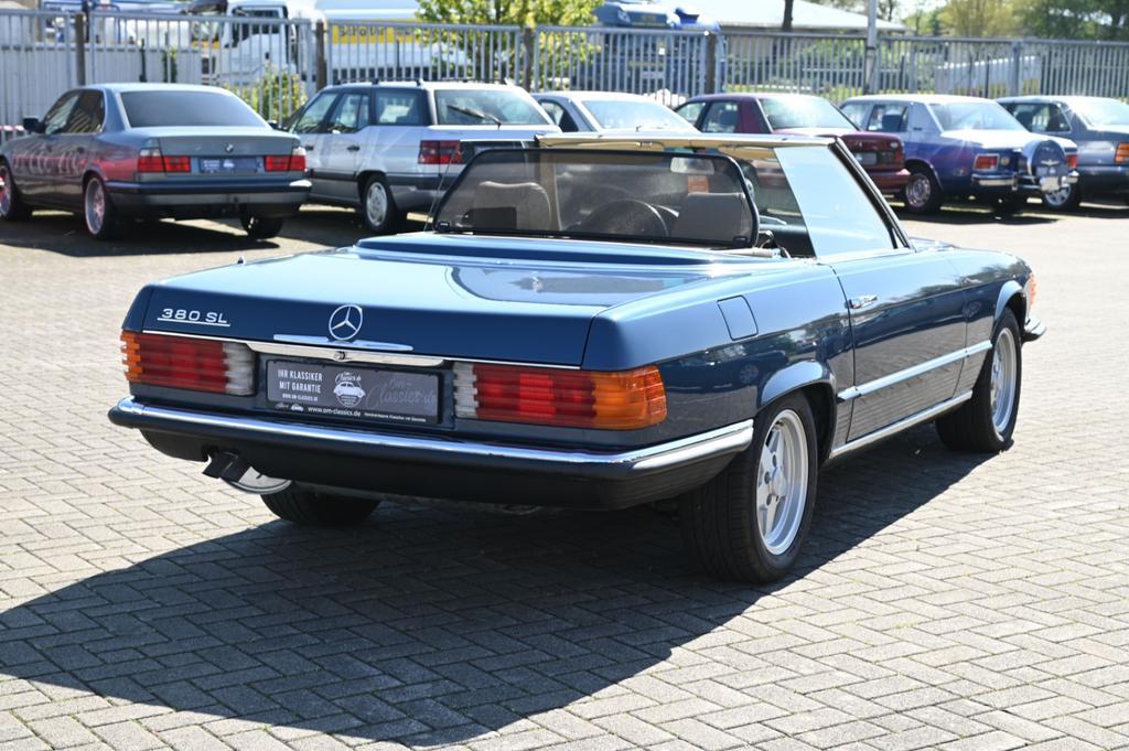 Mercedes-Benz SL 380