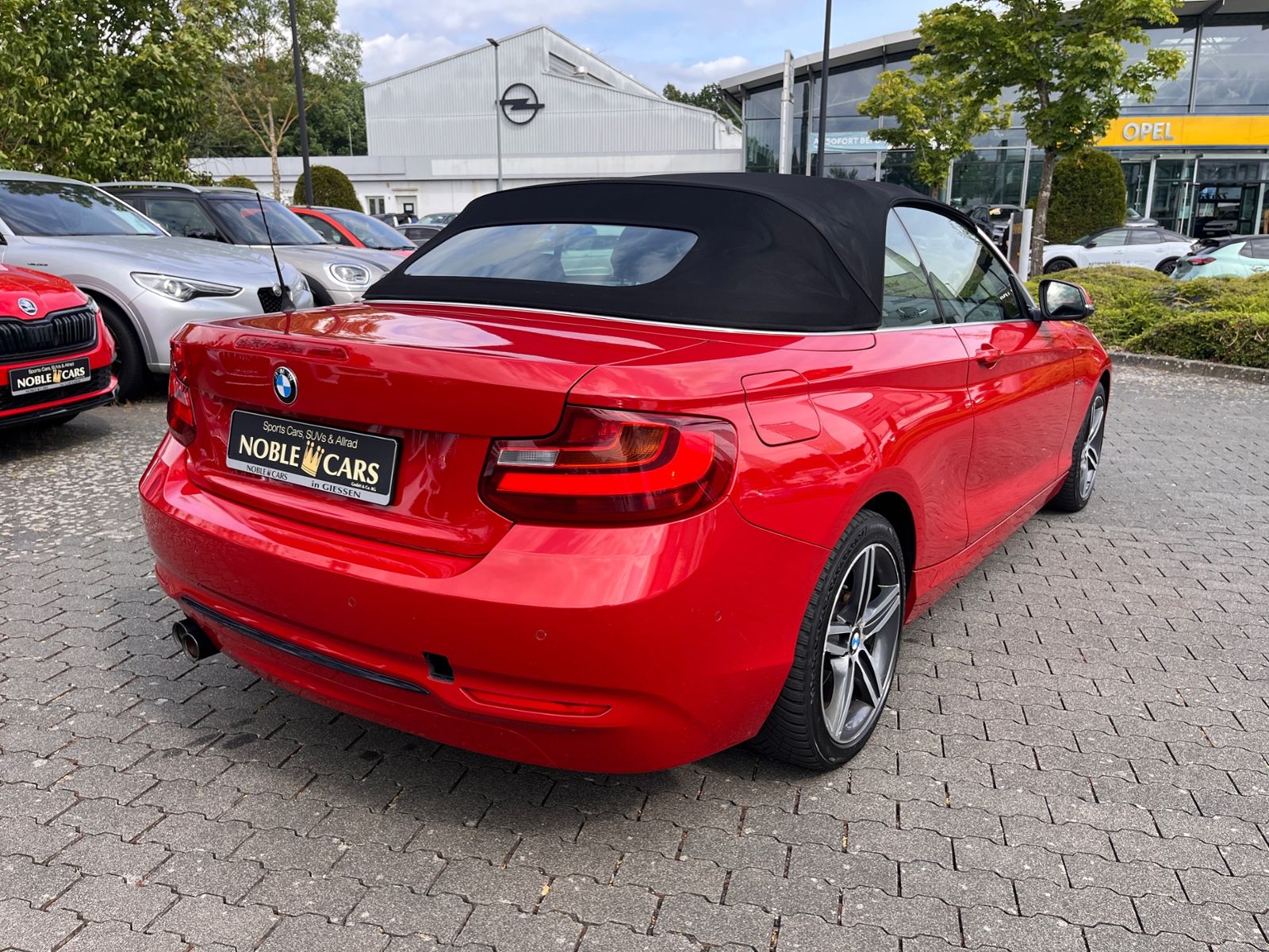 Fahrzeugabbildung BMW 220d Cabrio KLIMA NAVI ALU