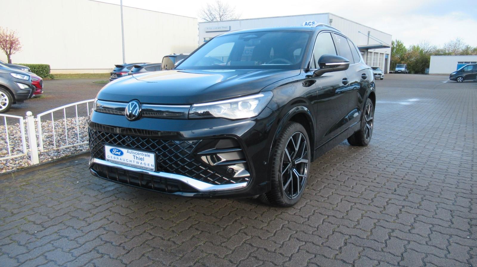 Volkswagen Tiguan R-Line Panorama 20`` AHK IQ Light H&K
