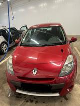Renault Clio 1,2l 75 ps - Renault Clio Gebrauchtwagen in Kiel