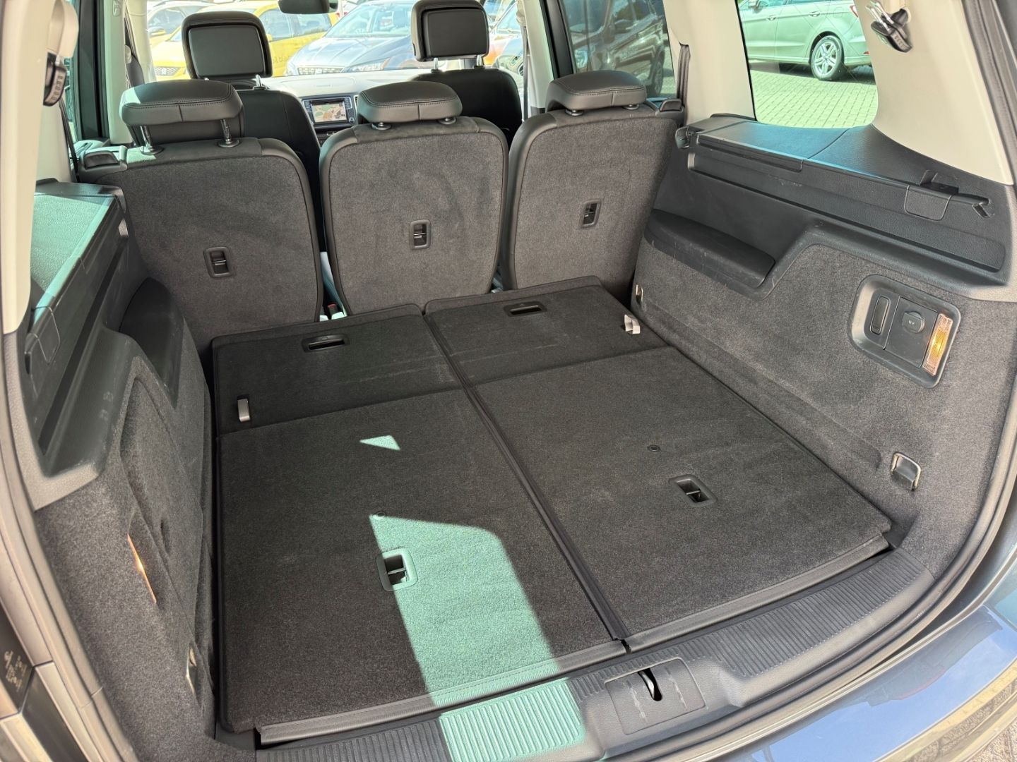 SEAT Alhambra 1.4 TSI 7-Sitzer Navi RFK ALU Alcan 3Zo - Image 20