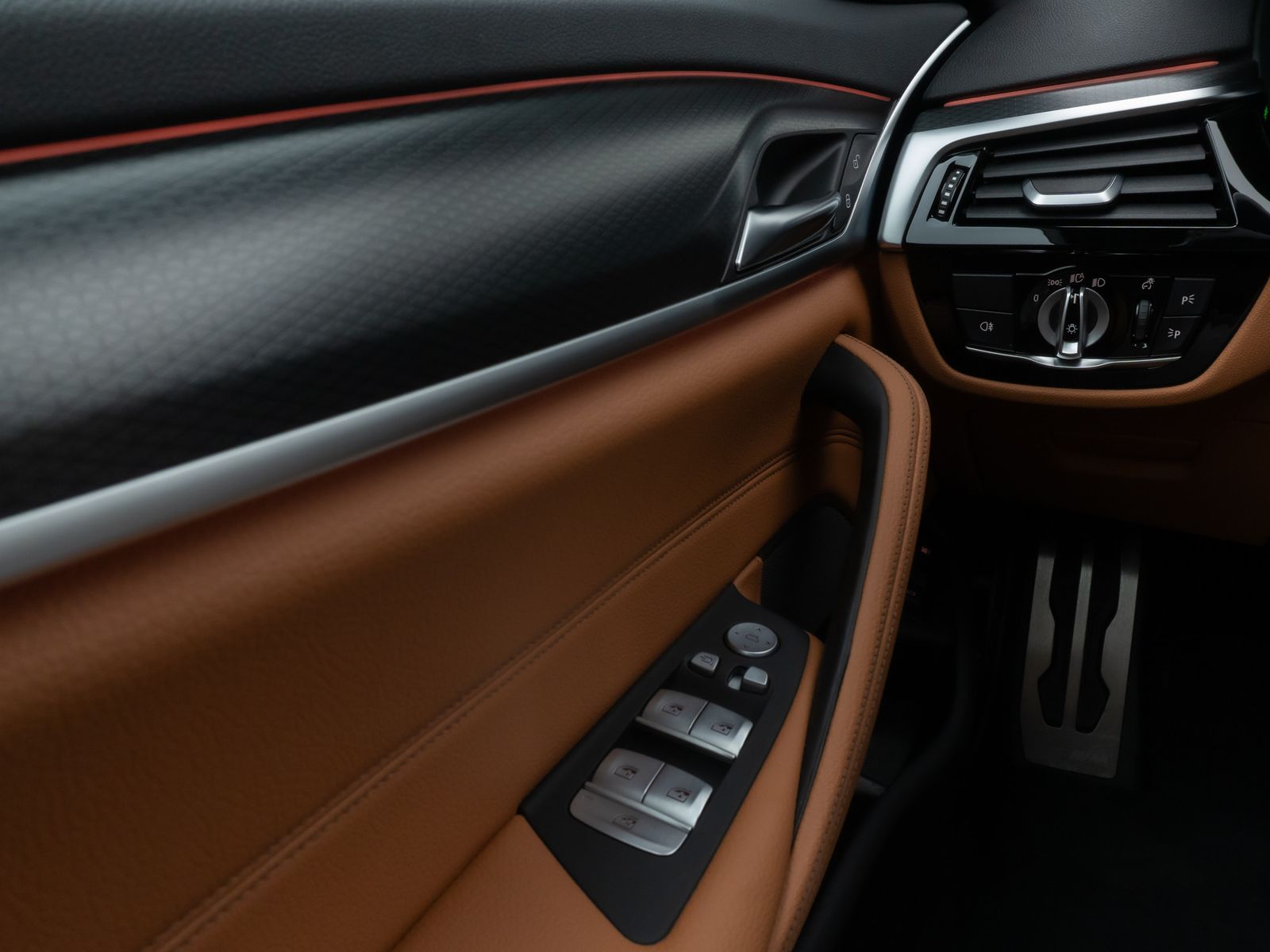 Fahrzeugabbildung BMW 530e xD M Sport Laser 360°HUD DAB H/K Komfort
